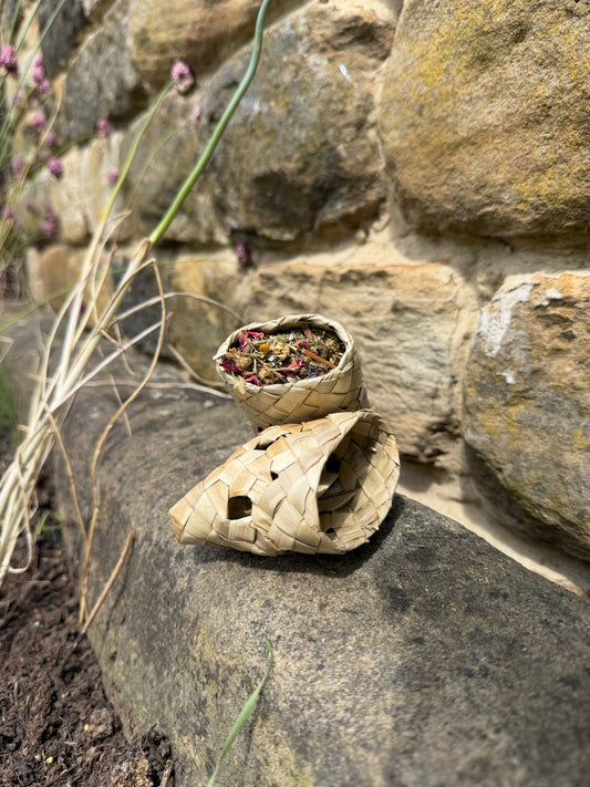 Stuffed Woven Palm Pocket